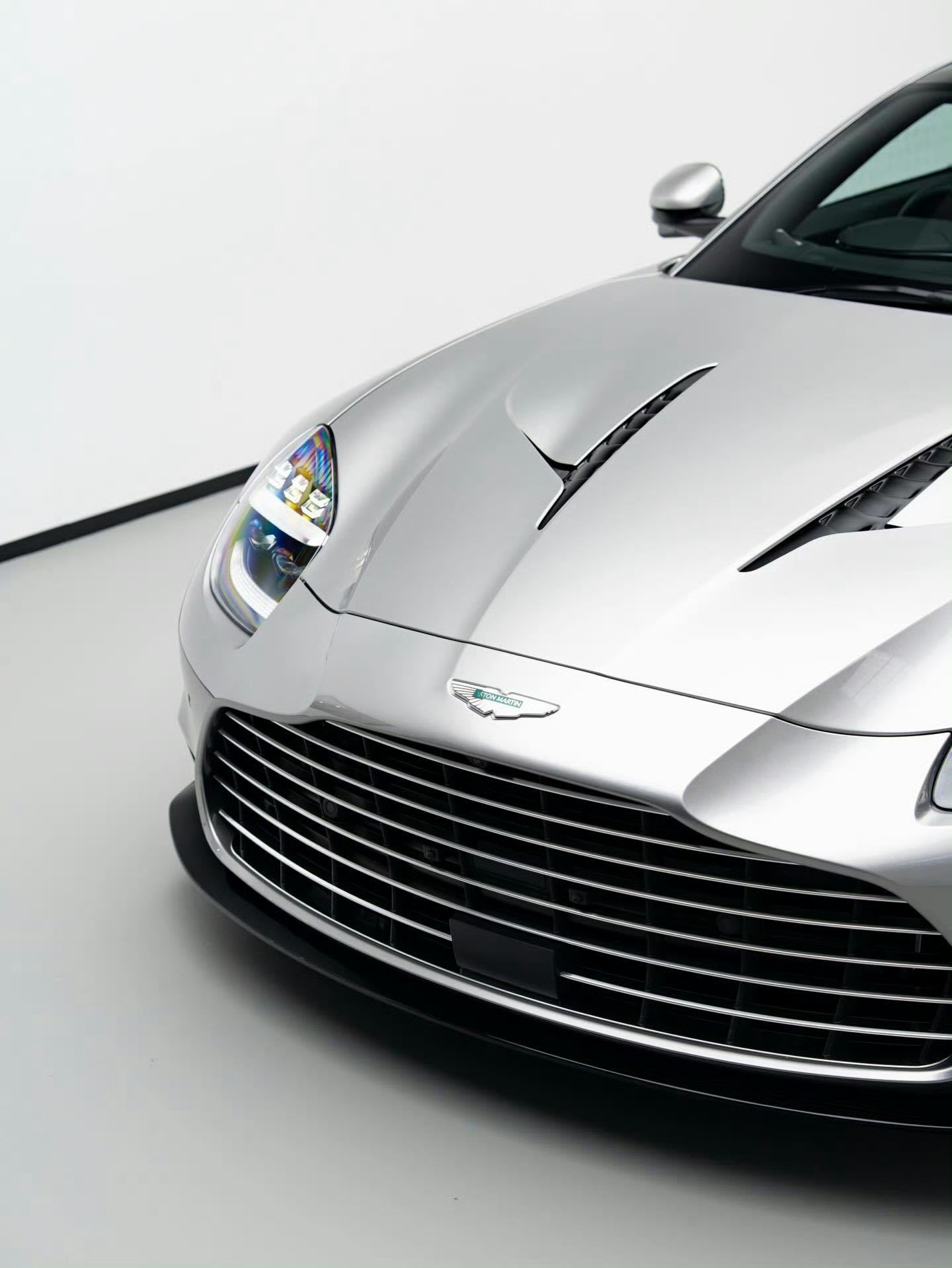 AstonMartinVanquish｜阿斯顿马丁