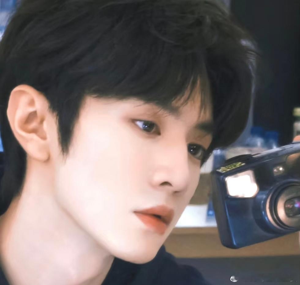 感叹陈哲远的颜值，帅到这程度了啊