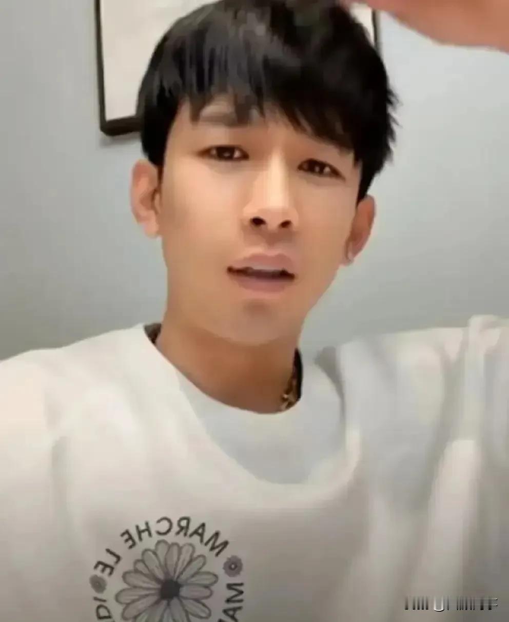 不得劲就Gan！T佑布局直播动员4864粉丝，详列每月开销缩减支出。
