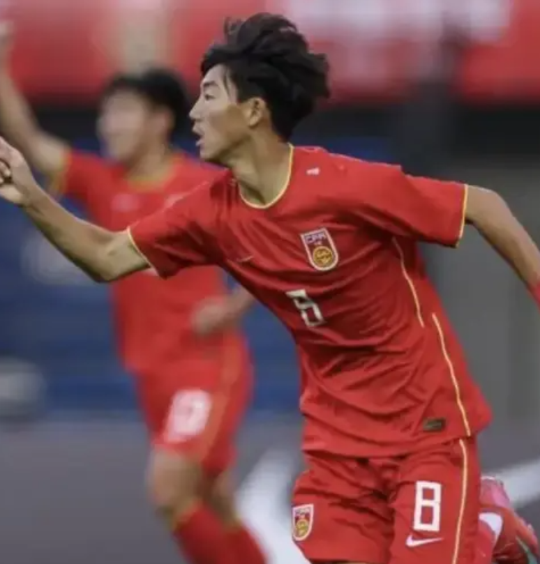 U16国足1：1日本！成年国足被日本打7：0，未来！现在的U16有望为国足挽回颜