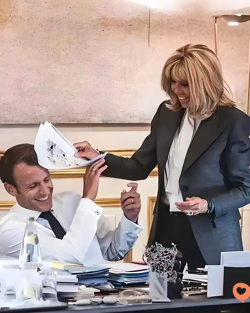 一开始，我们以为马克龙看中她的家世，再后来，我们以为马克龙喜欢她的才华，现在