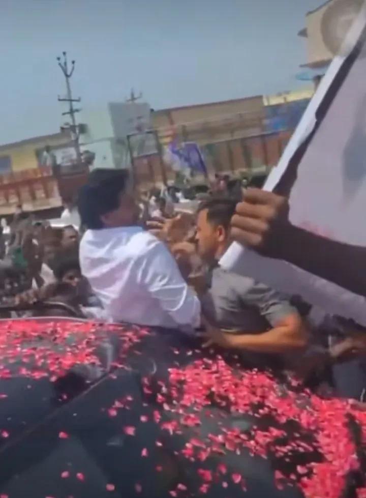印度部长驾车庆祝成功连任，却在压死支持者后“扬长而去”！消息来源：印度媒体6