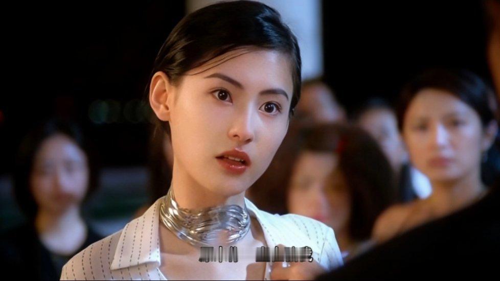 核心官司明明是合约真伪、400万预付款的性质，原告拿不出实锤证据，就抛出这么个没