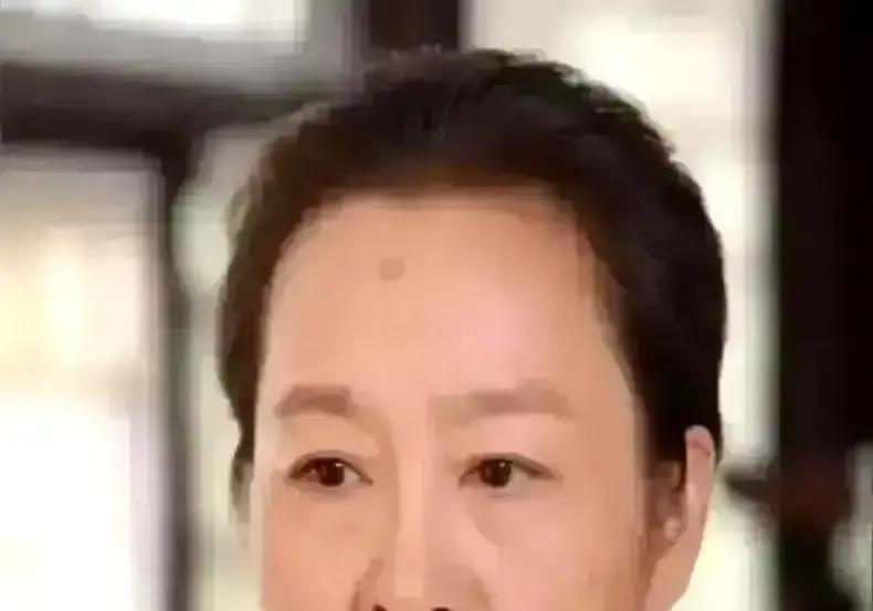 30年谣言，一张报告终结奚美娟把DNA结果塞进婚礼请柬。宾客打开前，她先开