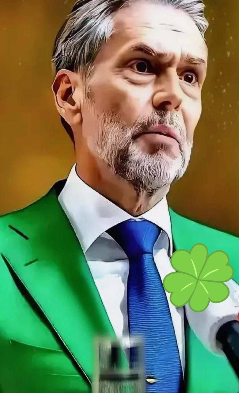 都以为稀土管制能按住荷兰，没想到人家反手就把中低端DUV光刻机也禁了，连老设备维