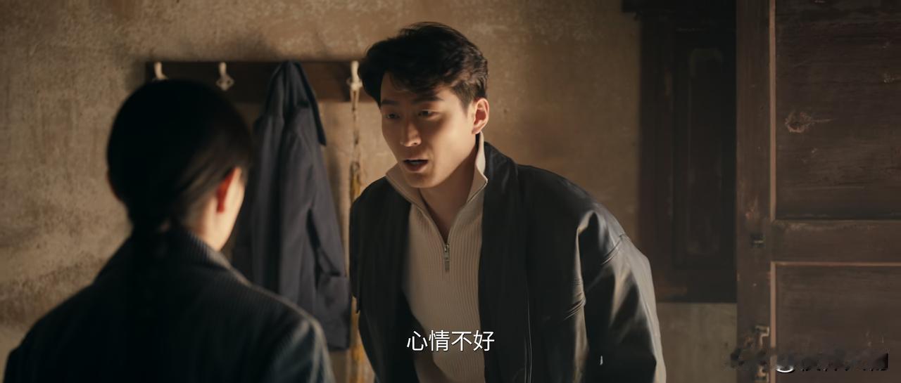 翟子路的初恋脸，怎么就抵不过窦骁这张“痞坏”脸？初恋都是美的，但是架不住窦骁这样