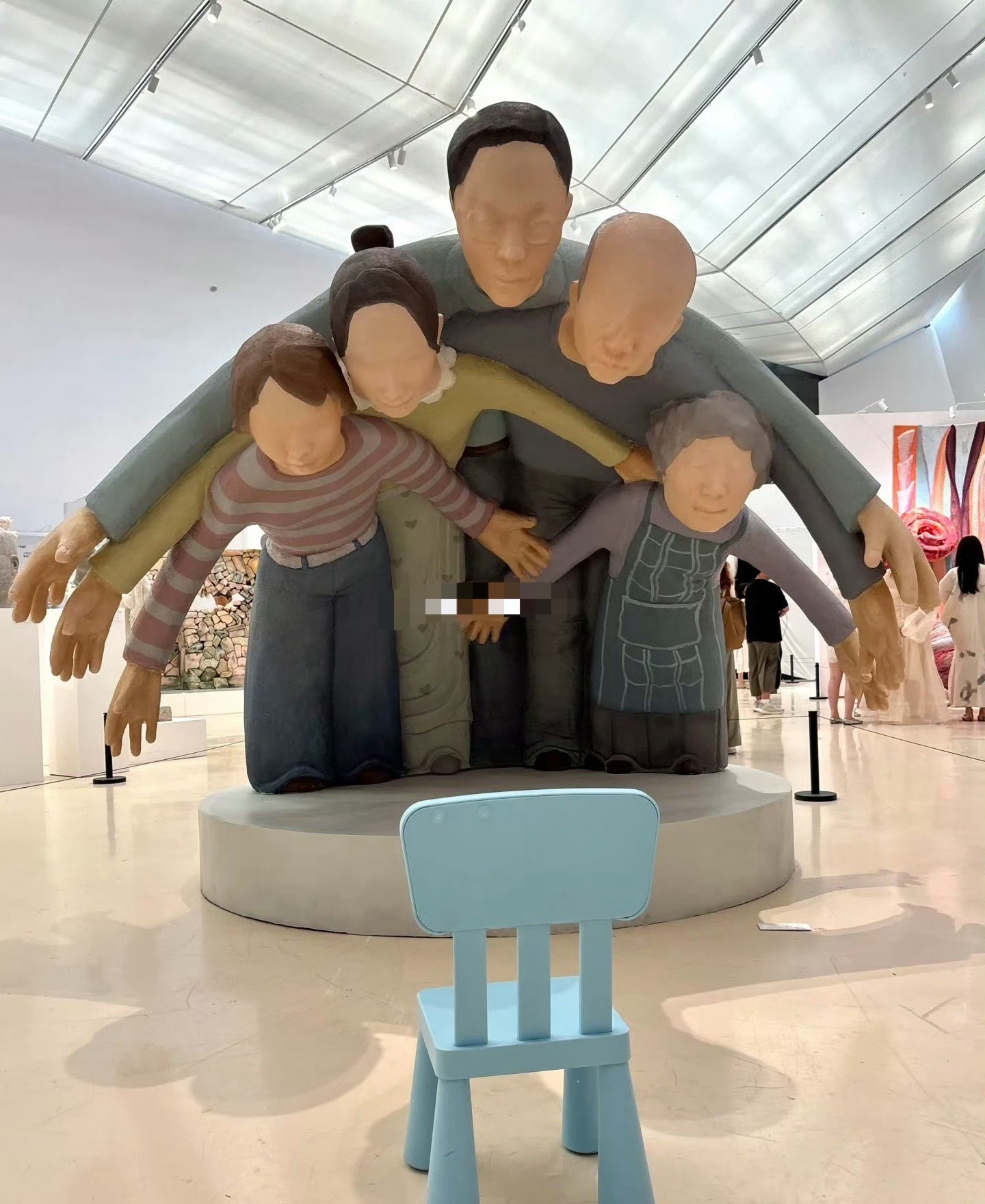 央美毕业展，蹲一蹲对这个作品的理解……