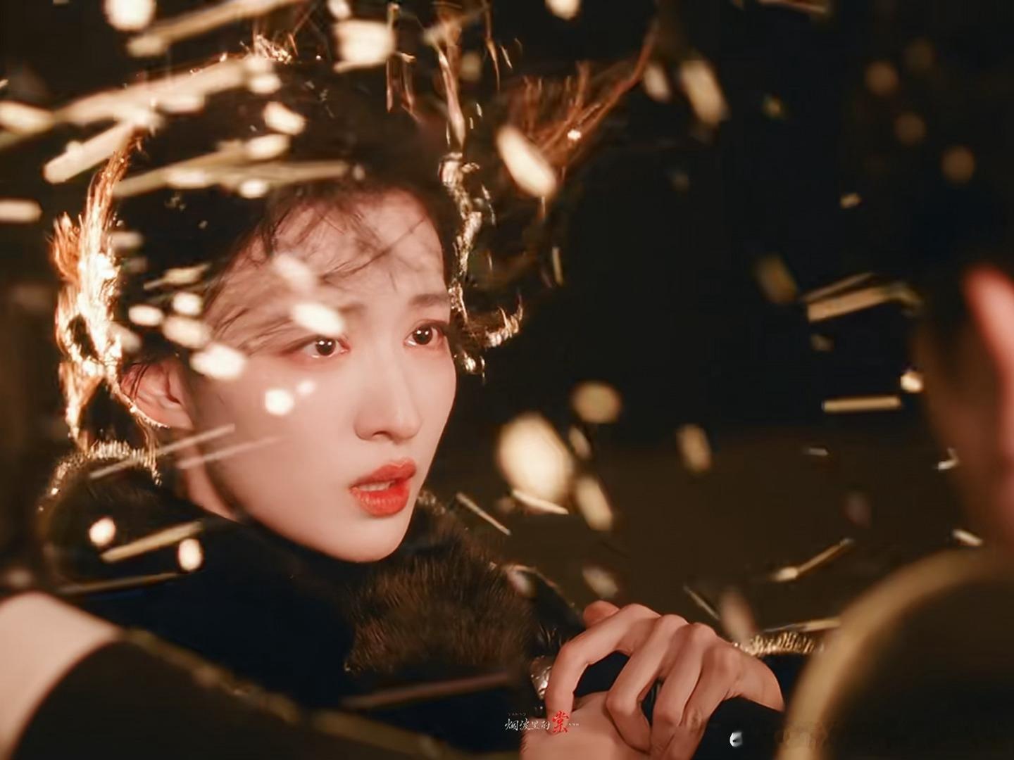 王楚然你神图有了💔这一秒过火雨夜对峙名场面封神，泪眼朦胧藏尽纠结，民国温婉气质