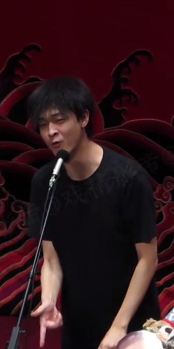 上海德云社有观众提前离场，秦霄贤怎么叫都没回头，观众爆笑老秦现场崩溃！德云社五队