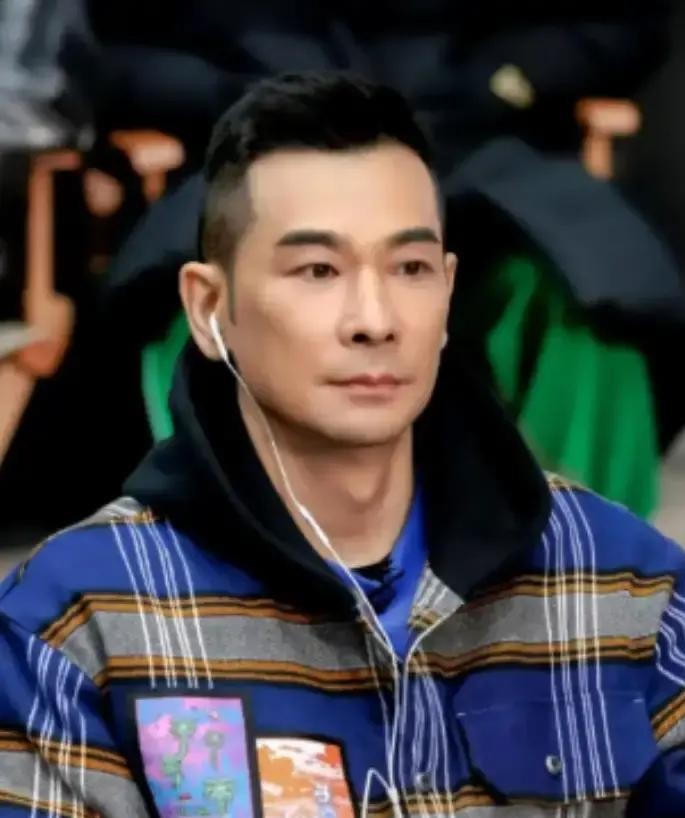赵文卓当年公开指控甄子丹擅自改剧本、把他从主角改成配角，甄子丹反手发声明要告他诽谤，两边各执一词，谁