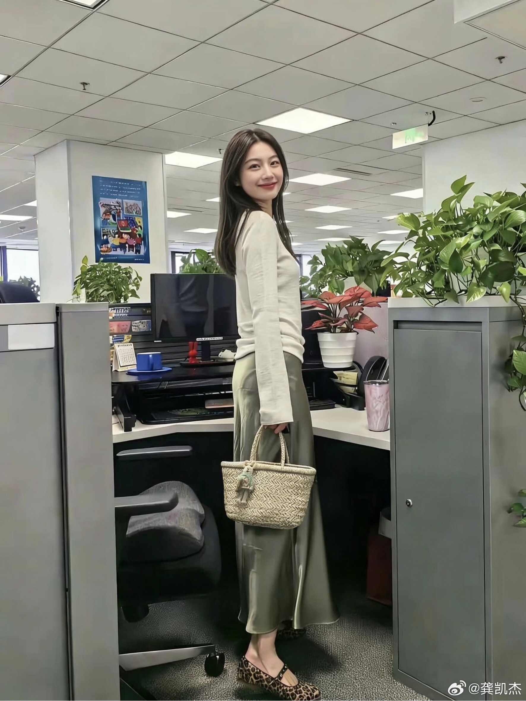 新来的同事，下班要蹭你的车回家，愿意吗？