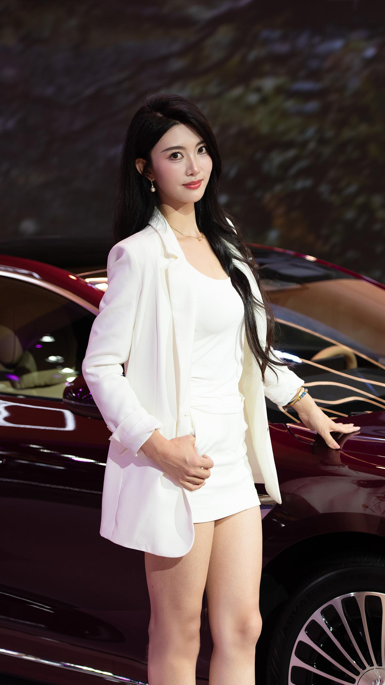 兰灵王车模颜值天花板车模美女兰灵王车模成都车展车展现场