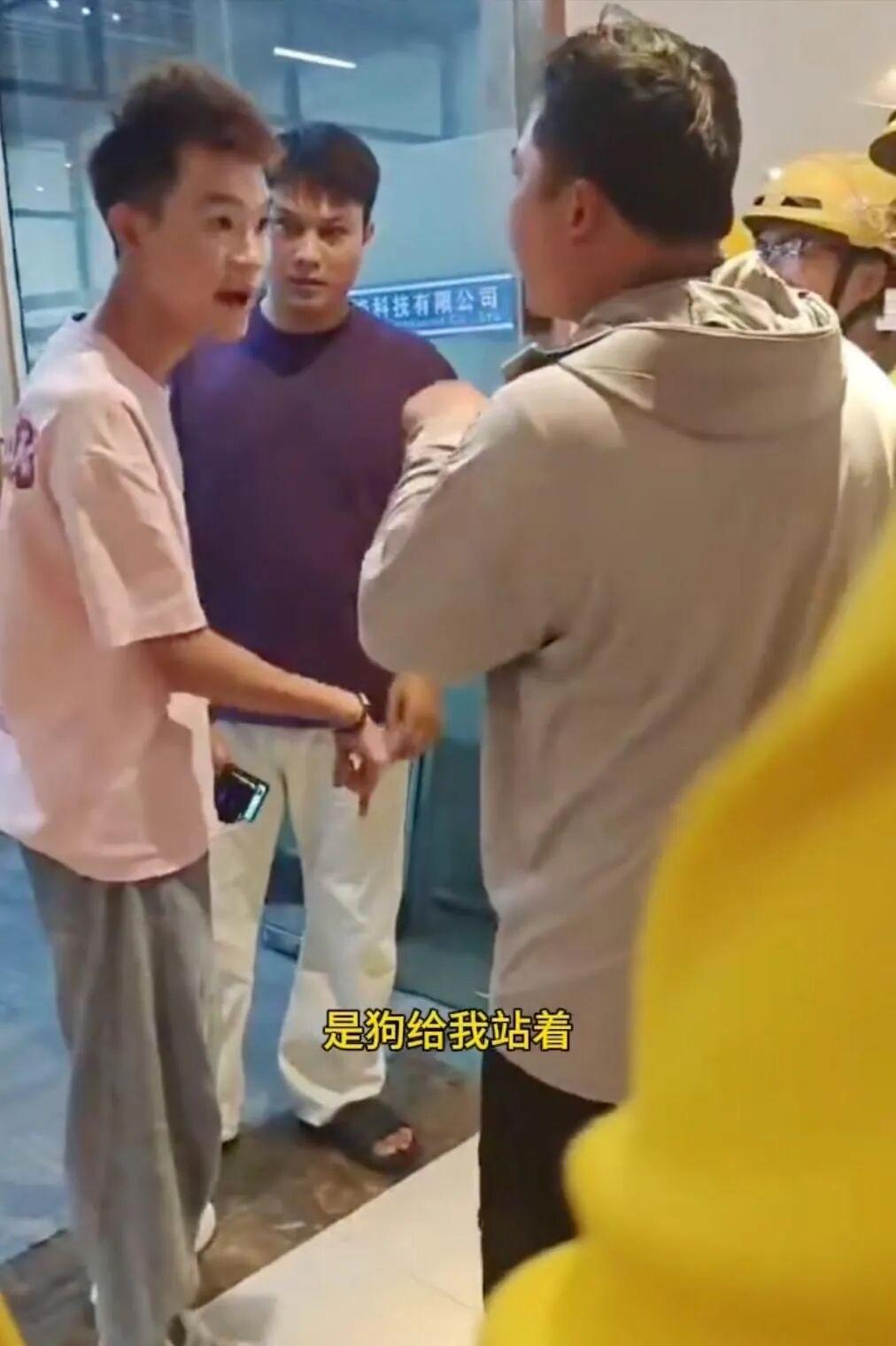 深圳华南城铁X物流，全员白嫖外卖，遭外卖小哥围堵讨要说法，险些酿冲突。真是应了那
