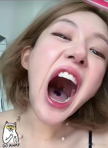 如果这个世界上有后悔药可买，第一个想买的人就是赵露思了，赵露思直播，公屏显示