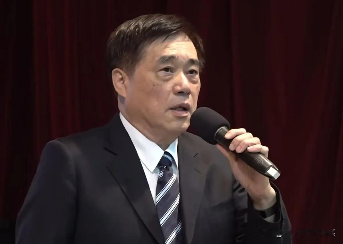 卢秀燕支持郝龙斌？郝龙斌稳了？被称为“卢妈三子”中的二人黄健豪、廖伟翔昨天站