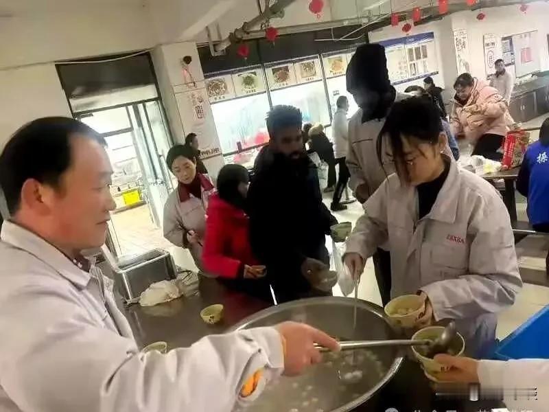 为浙江点赞👍！已经有人开始逐渐意识到外国人对我们的影响了，浙江已有小区开始摸排