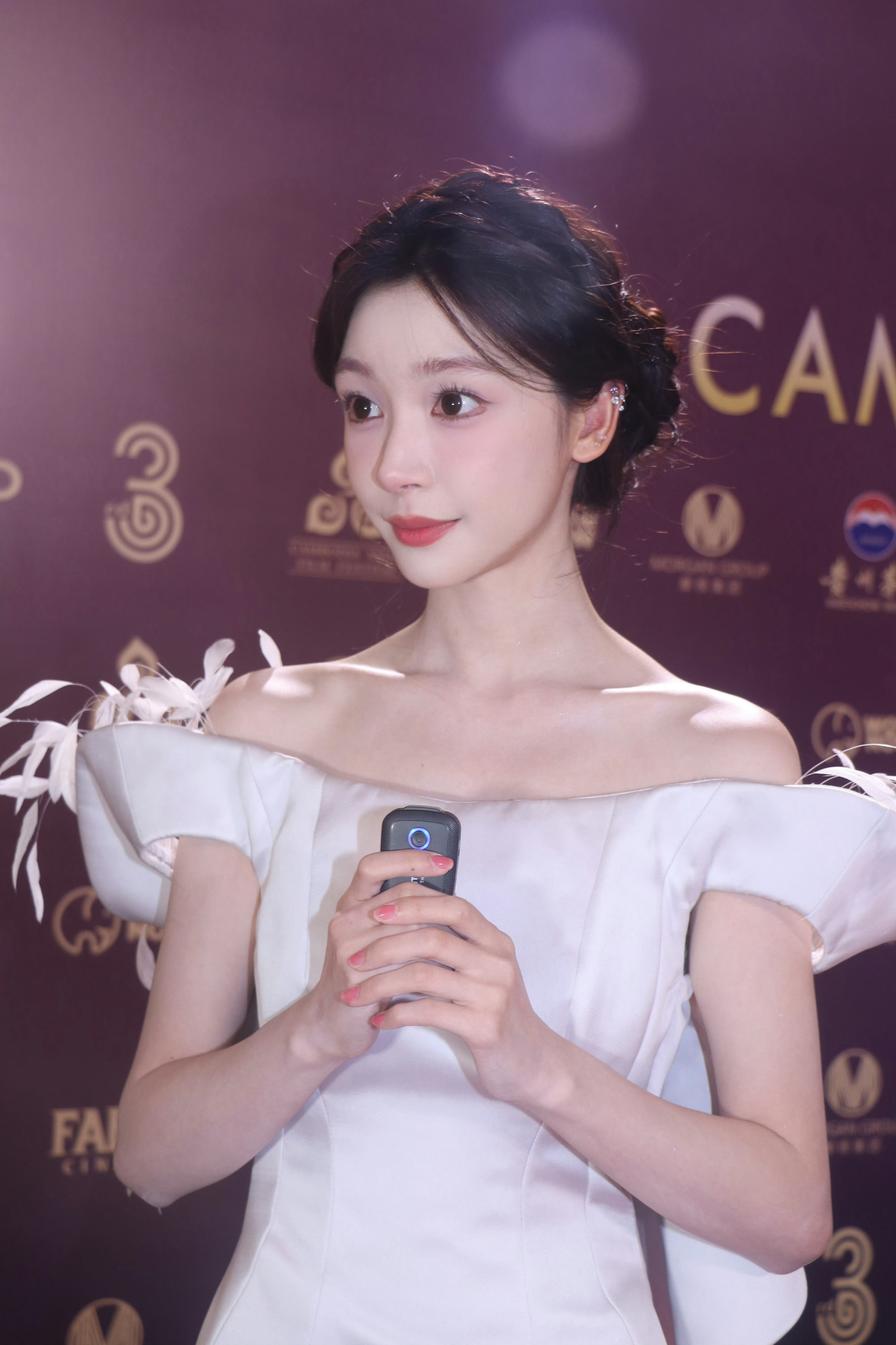 易梦玲柬埔寨电影节白天鹅造型🪽易梦玲天鹅塑具象化了​​​