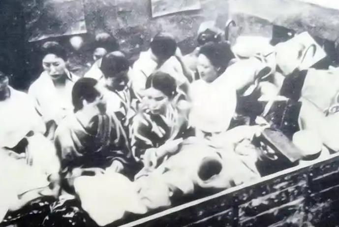鞋底堕胎，孕妇练靶，活取胎儿，日军对待慰安妇究竟有多残忍？一个叫阿诗的女孩儿被骗