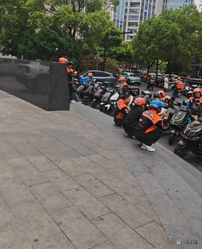 硕士毕业待业4年，我每天跑外卖赚60块，却活成了最踏实的样子！我硕士毕业7年