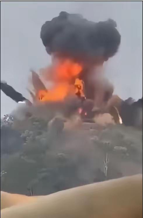 多名将军战死，柬埔寨绝命大反攻！5000枚火箭弹铺天盖地轰炸，中国火箭炮轰炸关键