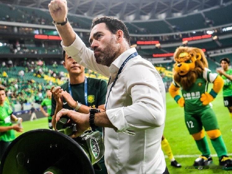 成都蓉城选帅--苏亚雷斯、蒙哥马利二选一…没想到苏亚雷斯没能带长春亚泰保级到成了