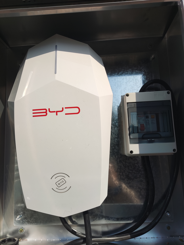 后续充电桩安装安在乡下，电表和小区申请比较好申请，我们没有物业，只有村委会，那