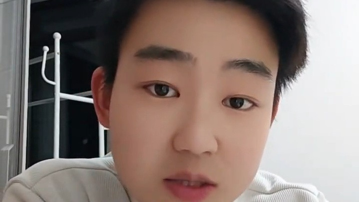 雷军星舰操作引热议，营口小米汽车引发关注