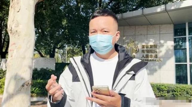 上官正义又立功了！他原本举报河南邓州一家废品站内有身份不明的疑似残障人员，没