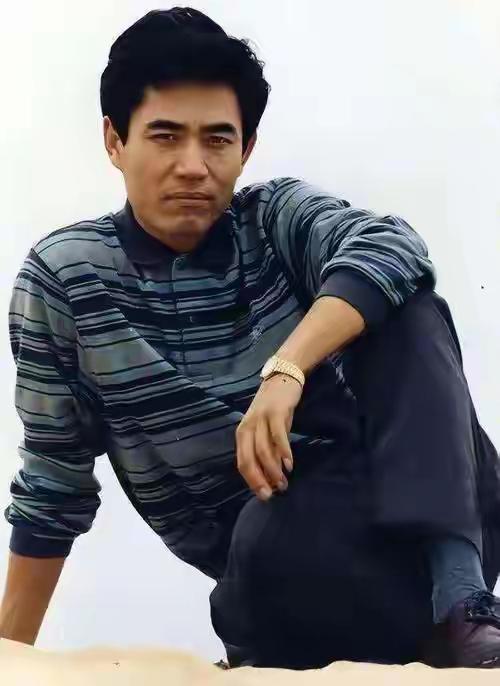 陈宝国说：“那一年快过年了，我在天津拍戏，正好有几天没我的戏，我跟导演请假，说我