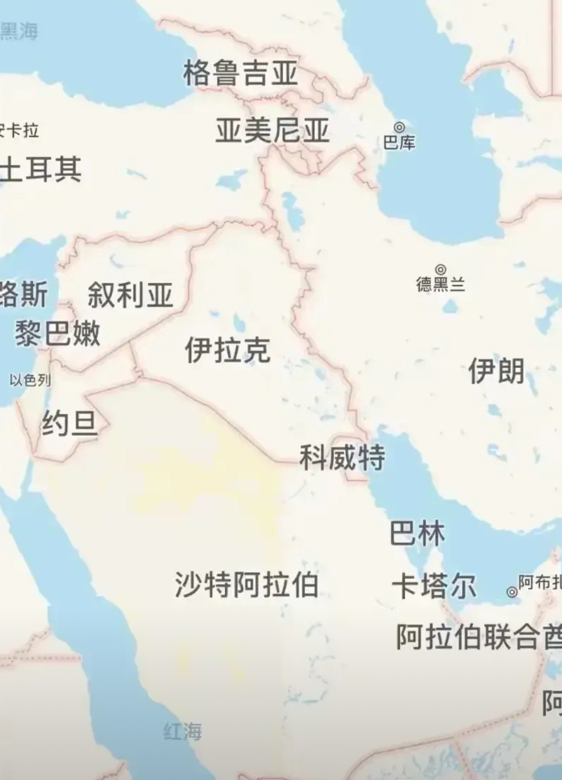 伊朗现在的处境已经很明显了。如果伊朗肯出手的话，他反而不会完蛋，因为其实有很多