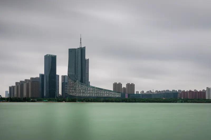 砖头砌墙后来居上！合肥这些年发展势头极为强劲，堪称“风投名城”，一路高歌猛进。从