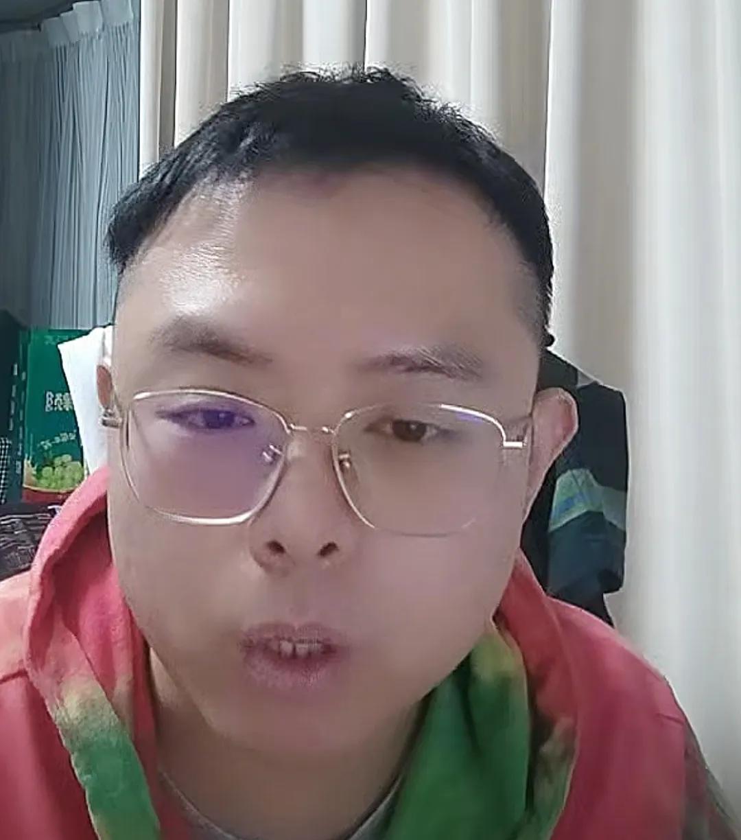 媒体人苗原表示，天津津门虎新赛季中超想要保级的关键在于主帅于根伟。他在直播时透