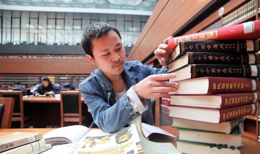 五条清醒的人性真相：看透，不悲观，自知，自渡·默斋主人原创散文人至中年，岁月赋予