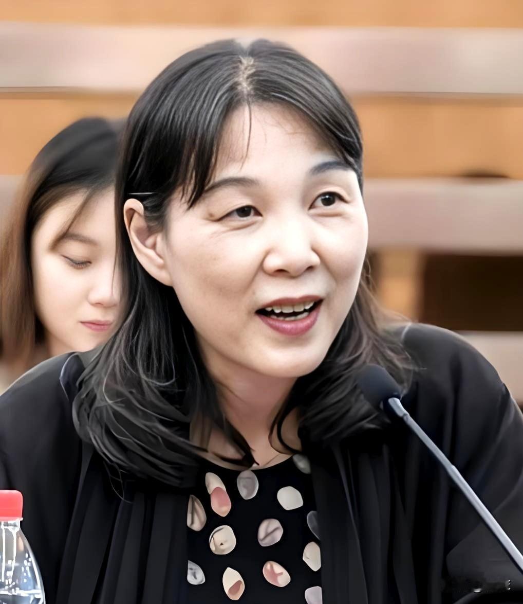有件事情，我一直不敢说！我发现杜建英这十几年来，看似密不透风的资产防护网
