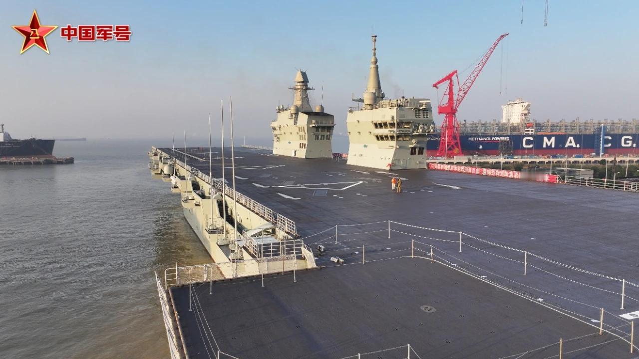2025年11月14日上午9时，中国海军076型两栖攻击舰首舰