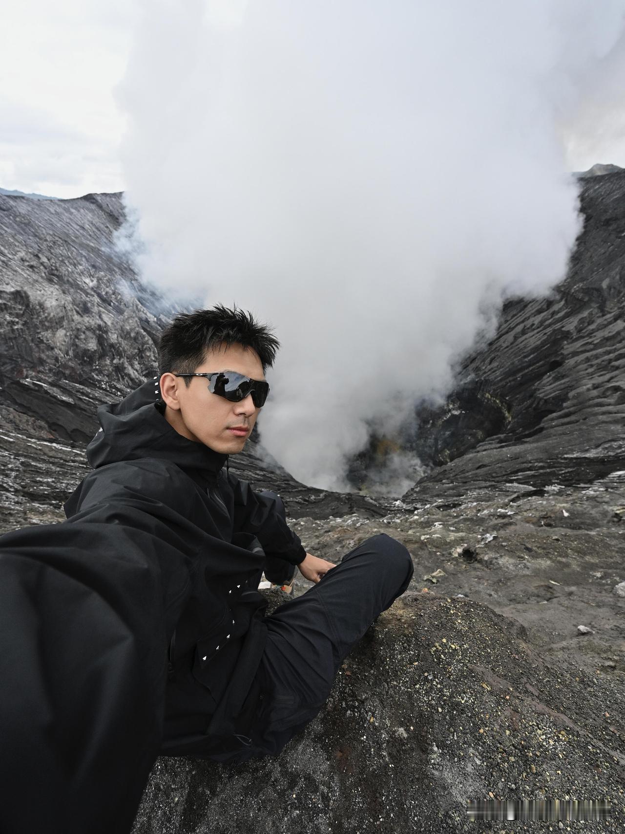 要说内娱艺人中，谁能把演戏和生活平衡好，李现当属第一人。除了演戏之外，他几乎没有