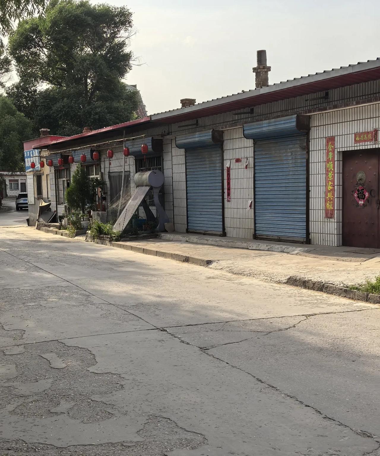 表妹说：男人就不能放出去，最好是拴在身边，如果放出去了都会家外有家，自己的家就不