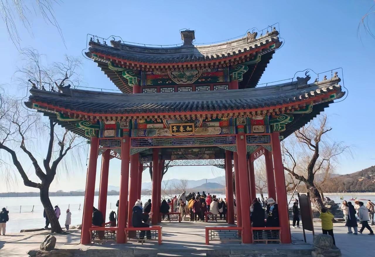 A股这波调整，看着就没到头。别光盯着每天涨跌那点波动，想想时间和空间这两个