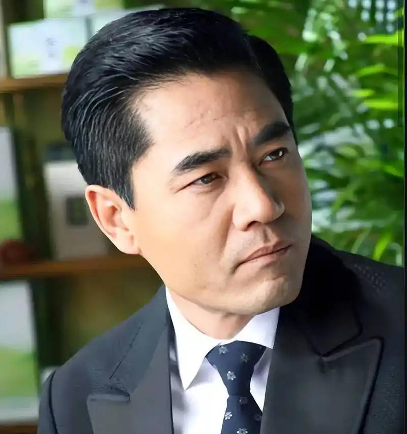 演员陈宝国说：“当年，《北平无战事》筹拍，孔笙导演让我演大反派徐铁英，我是拒绝的