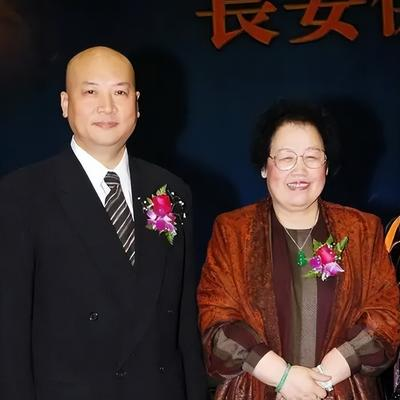 “一开始，我不想娶陈丽华。”迟重瑞表示：“实际上，我曾多次拒绝过她，然而，在我母