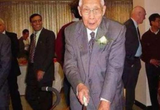 1950年，因遭遇不公待遇，中国遗传学奠基人李景均决定前往香港，但由于缺乏身份证