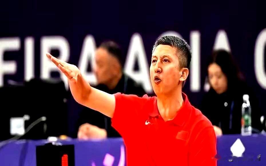 88年不败金身碎成渣，输给日本那天更衣室连根针掉地上都听得见。胡金秋砍23分，