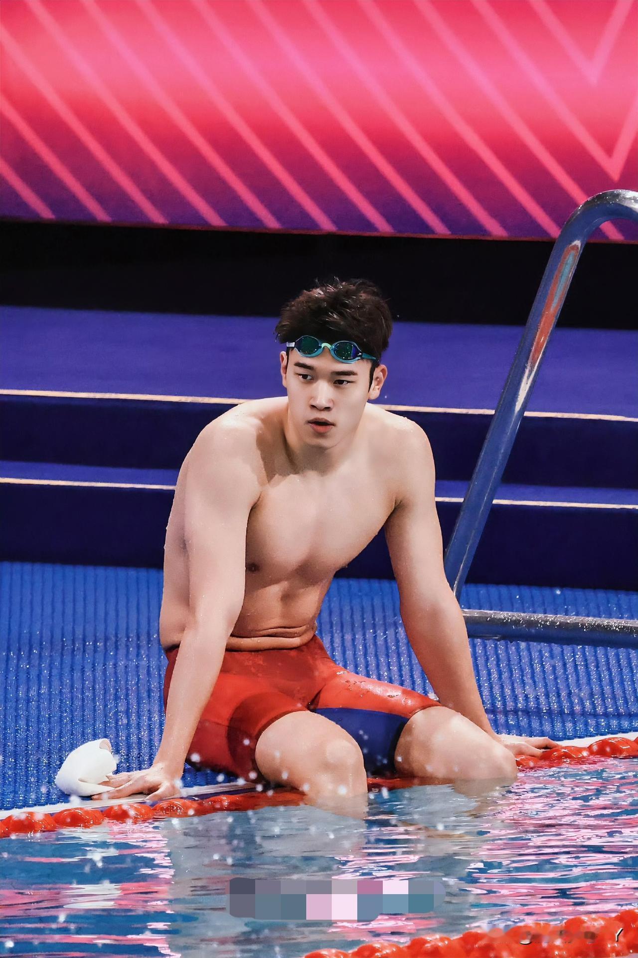 潘展乐啊潘展乐，要我说你什么好呢？你状态不稳定可以，但是你下滑的这么厉害就