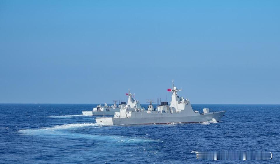 气笑了..军宣最新万吨力作？！这看着能有两千吨都谢天谢地了...拍出了渔