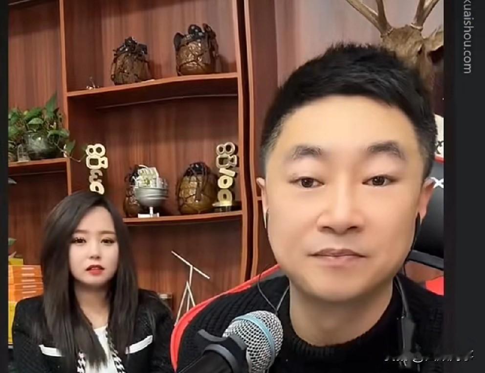 王小源掉十万加闹着跳平台，九天点评：蛋蛋、辛巴、方丈、小源等掉10+，跟主播没有