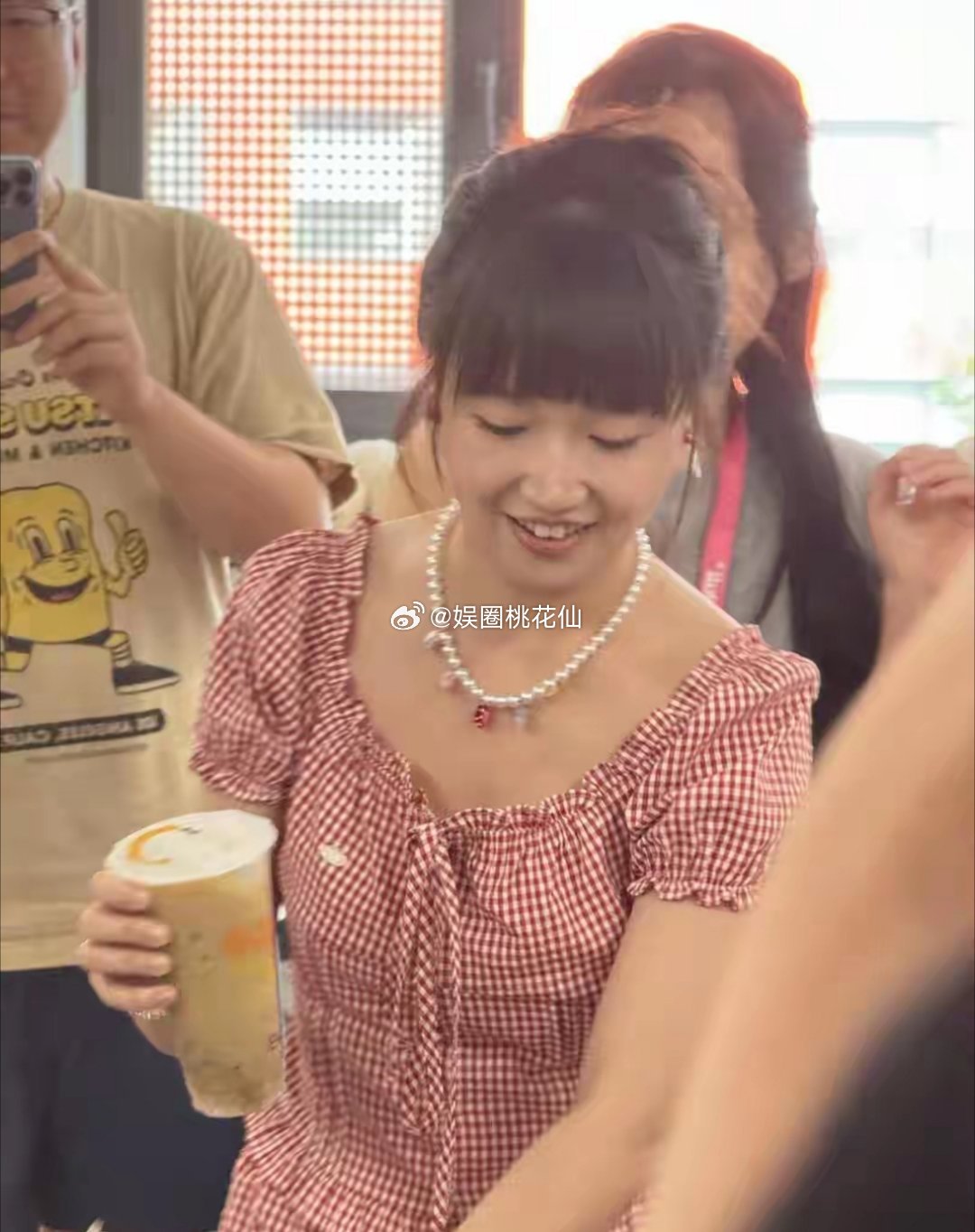 麦琳扫楼,瘦身46斤后变身小甜妹,脸又小又精致美到认不出​​​