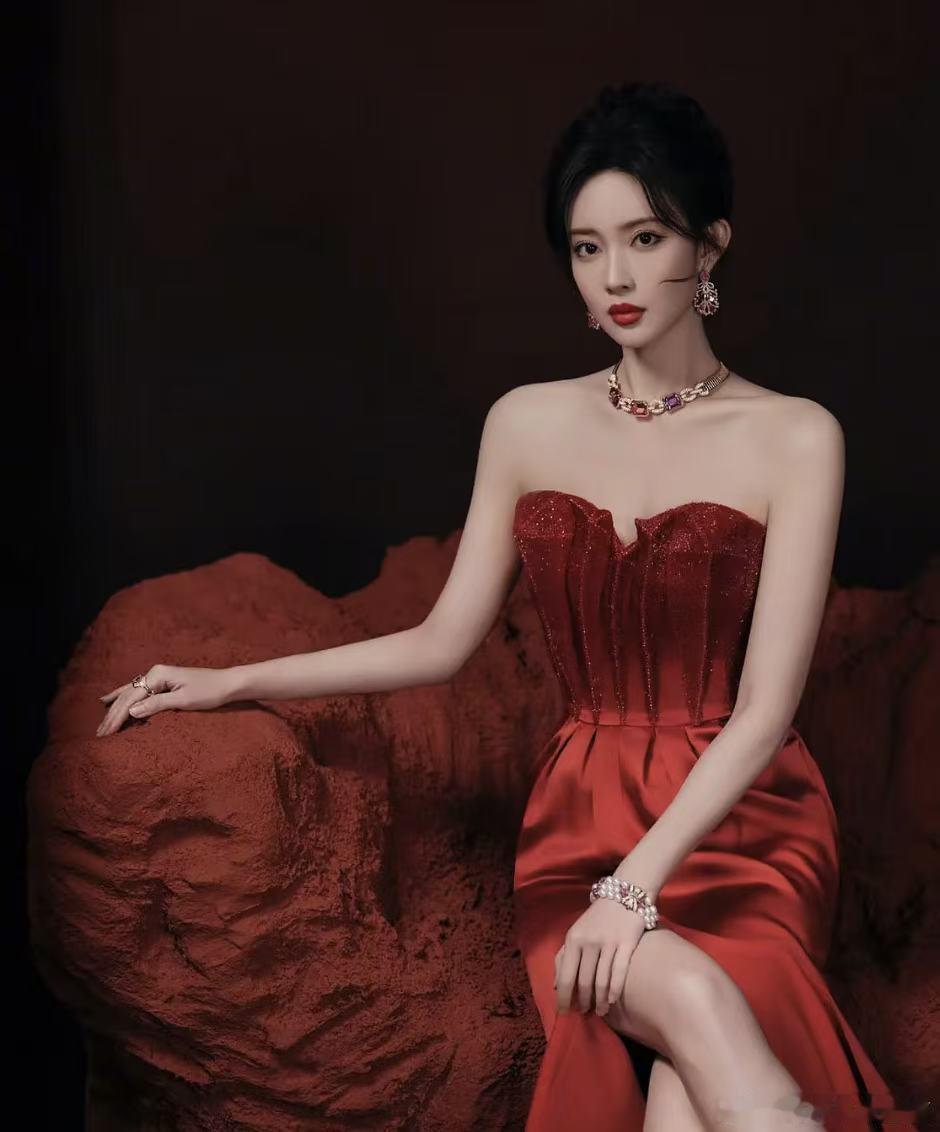 孟子义好六ccd孟子义好六常驻首张ccd好六迎来新常驻孟子义，首张ccd释出，