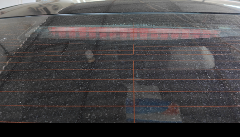 秦plusdmi高位刹车灯脱落提车不到三个月，高位刹车灯脱落，售后原来的方案是