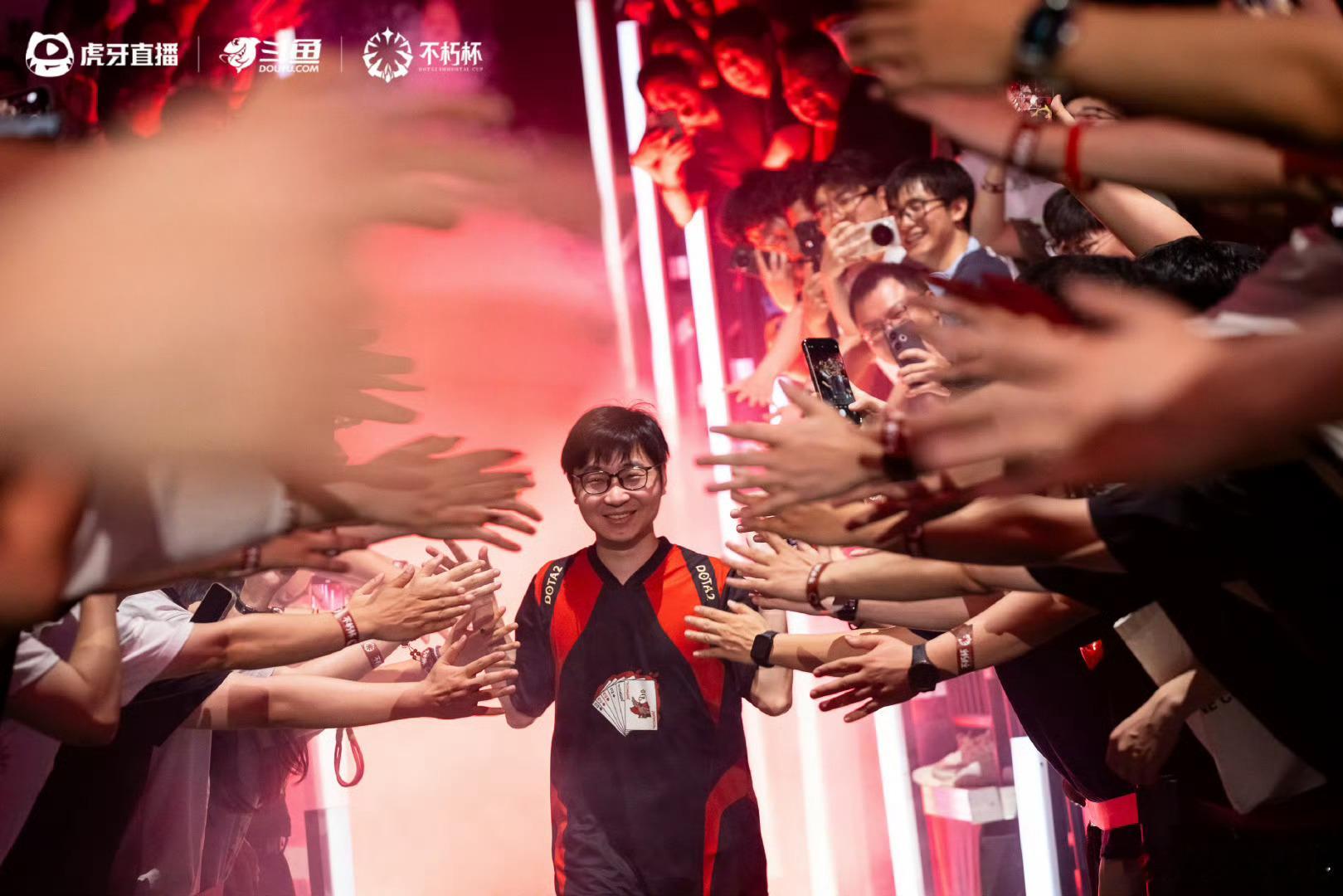 Ams：我这次不朽杯感触特别深，像zhou神他们这种那么纯粹那么追求比赛胜利的人