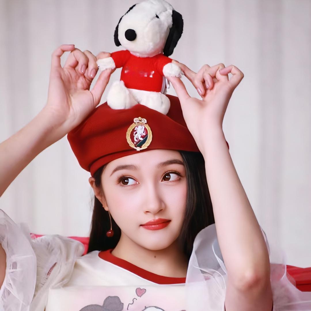 大家发现了没有？关晓彤生日终于发文了:开心最重要有一个很特殊的地方，那就